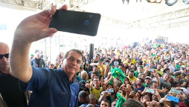 O que lei eleitoral diz sobre benefícios que Bolsonaro quer criar e ampliar