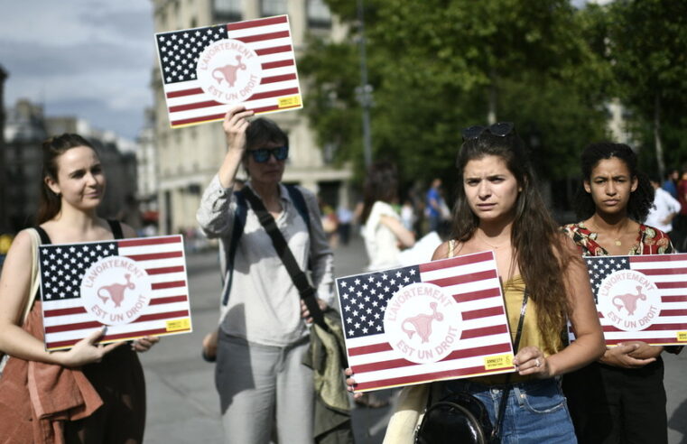 Deputados querem direitos ao aborto inscritos na constituição — RT World News