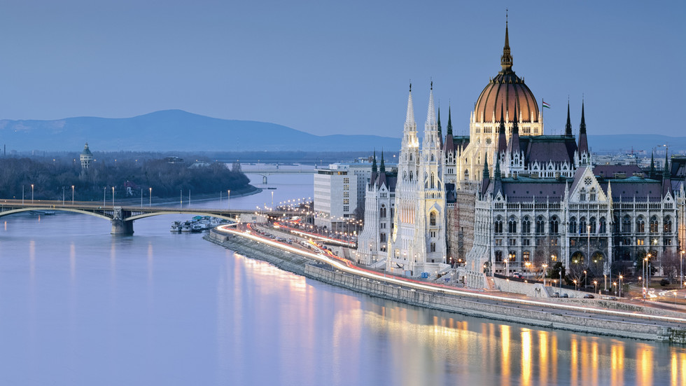 Hungria reitera sua posição sobre sanções à Rússia — RT World News