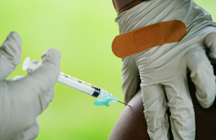 EUA procuram adquirir vacinas ‘adaptadas’ — RT World News