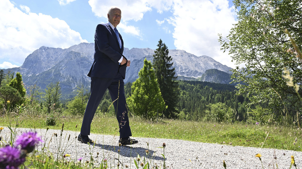 Biden afirma que as esperanças de Putin foram frustradas – RT World News