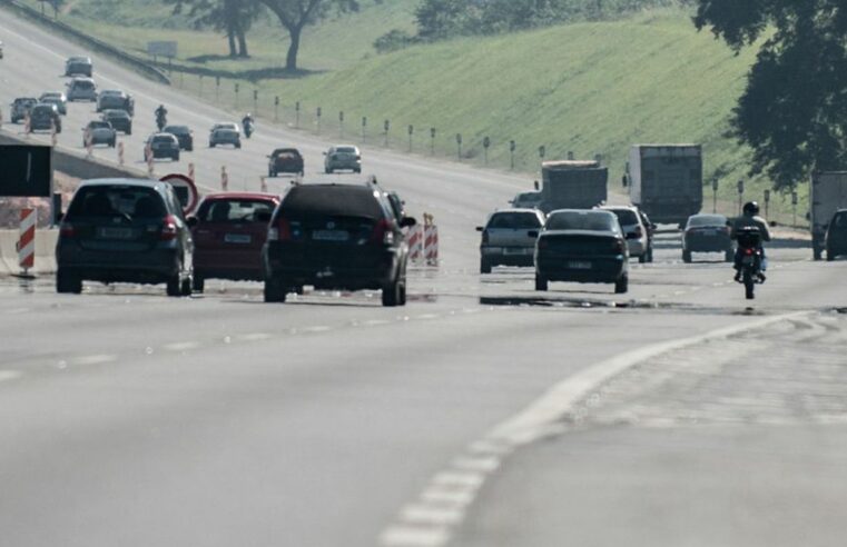 Bolsonaro volta a prometer zerar pedágio para motocicletas em BRs