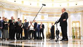 Putin fala sobre a Ucrânia durante primeira viagem ao exterior desde fevereiro
