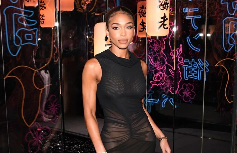 Lori Harvey Vestido preto Rick Owens e salto Bottega Veneta