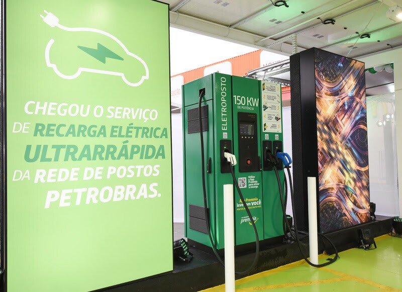 A Vibra crie espera uma malha com 50 eletropostos em 9 mil km das rodovias brasileiras