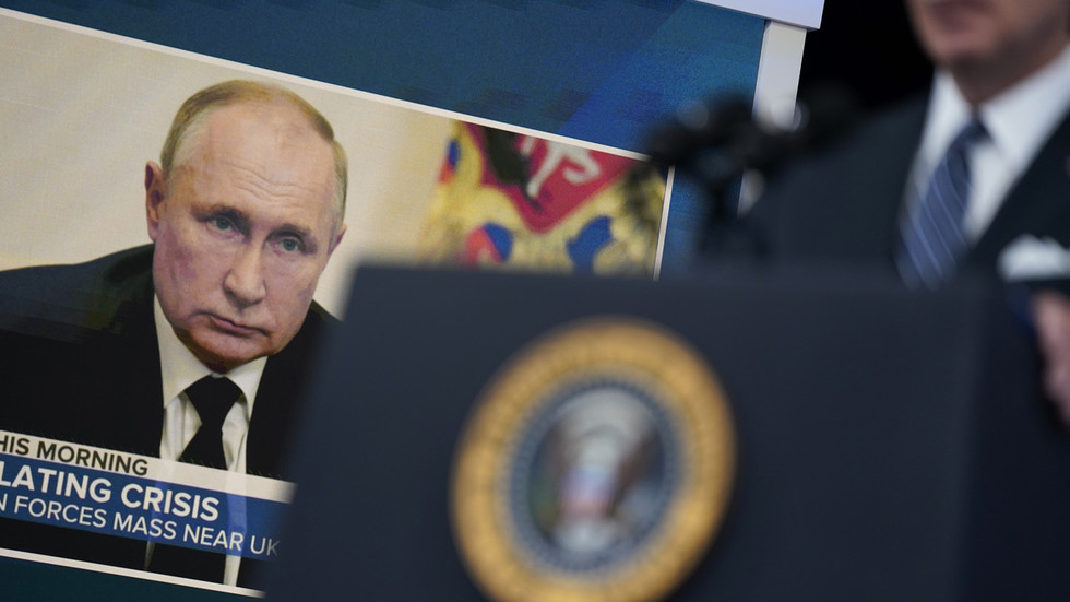 Biden dobra o ‘imposto Putin’ — RT World News