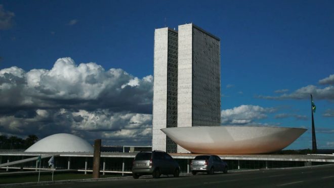 Partidos do Centrão vão ao STF para garantir financiamento mútuo