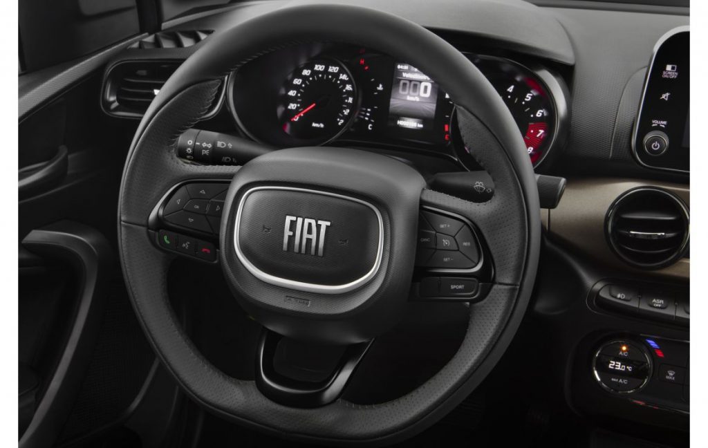 Fiat Cronos 2023 chega renovado e câmbio CVT