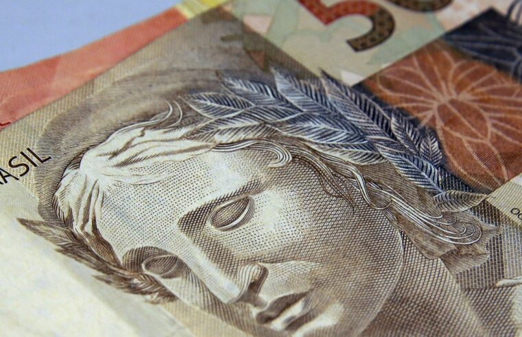 Beneficiários com NIS final 9 recebem hoje Auxílio Brasil