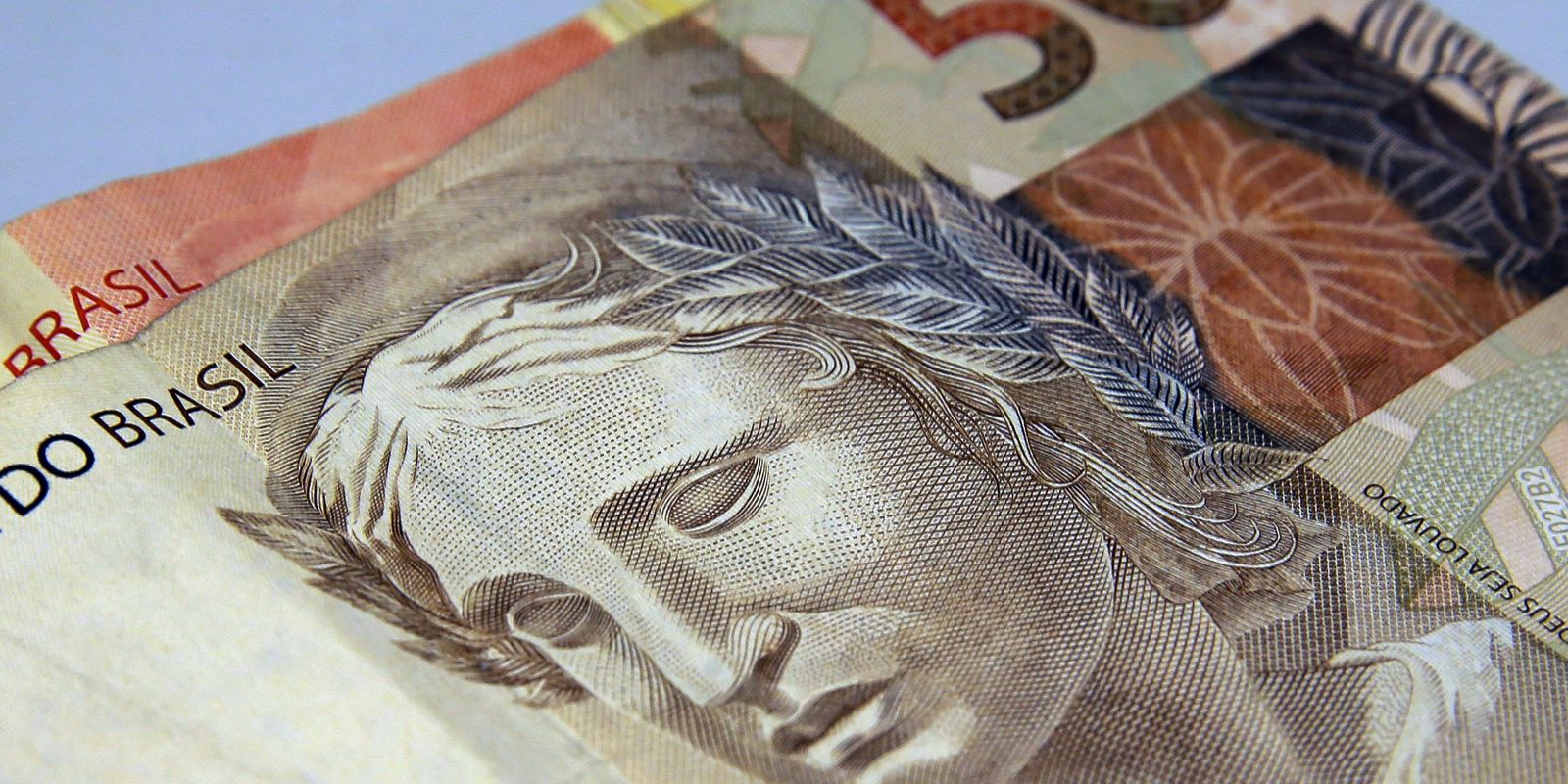 Beneficiários com NIS final 9 recebem hoje Auxílio Brasil