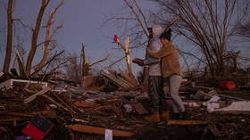 Número de mortos por tornados angustiantes no Kentucky é anunciado