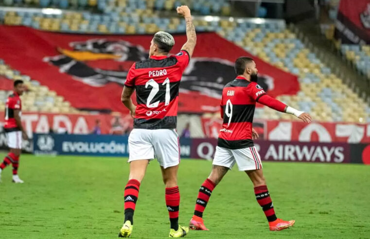 Dupla do Mengão é elogiada por Dorival Junior após classificação