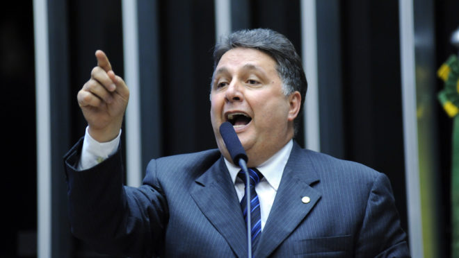 Garotinho desiste de disputar governo do Rio de Janeiro
