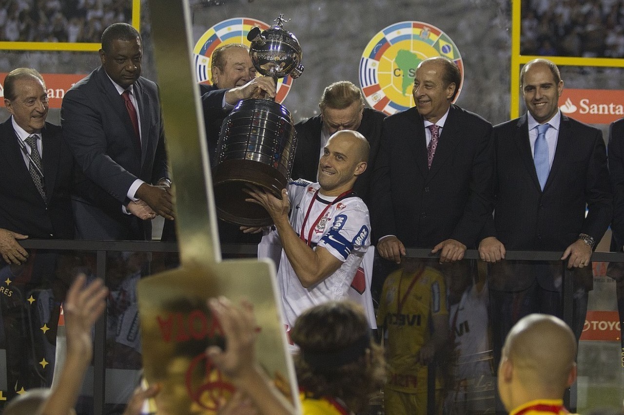 Onde estão os 28 atletas campeões da Libertadores pelo Corinthians – Fotos