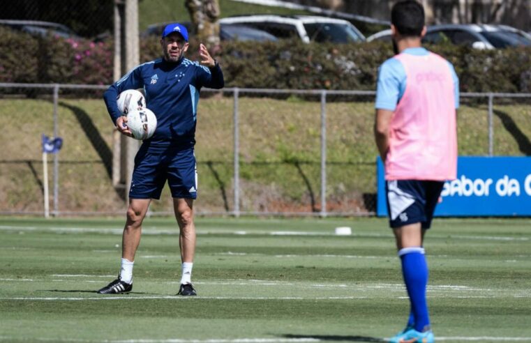 Paulo Pezzolano tem grandes problemas com elenco do Cruzeiro