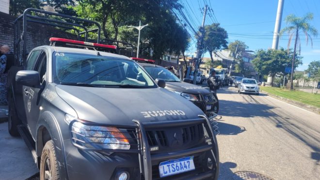 Policial morto no Complexo do Alemão foi atingido por tiros pelas costas