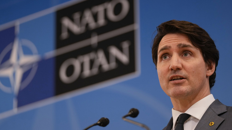 Primeiro membro da OTAN ratifica expansão do bloco — RT World News
