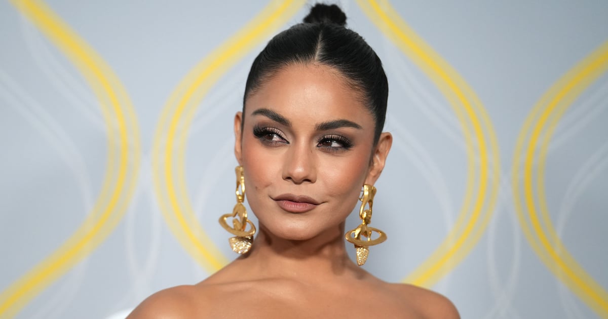 Vanessa Hudgens usa biquíni vermelho nas férias