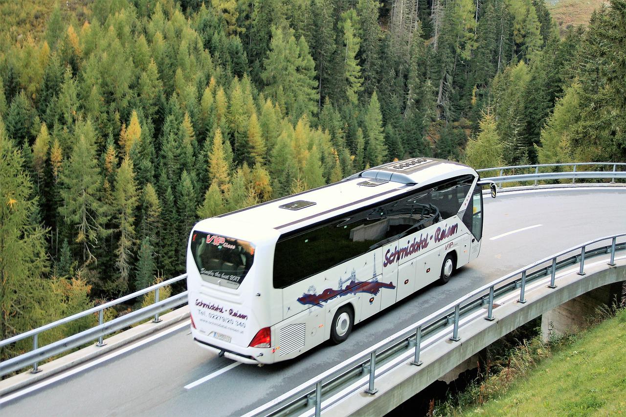 Viagens de ônibus por aplicativo sai mais barato?  Fomos pesquisar