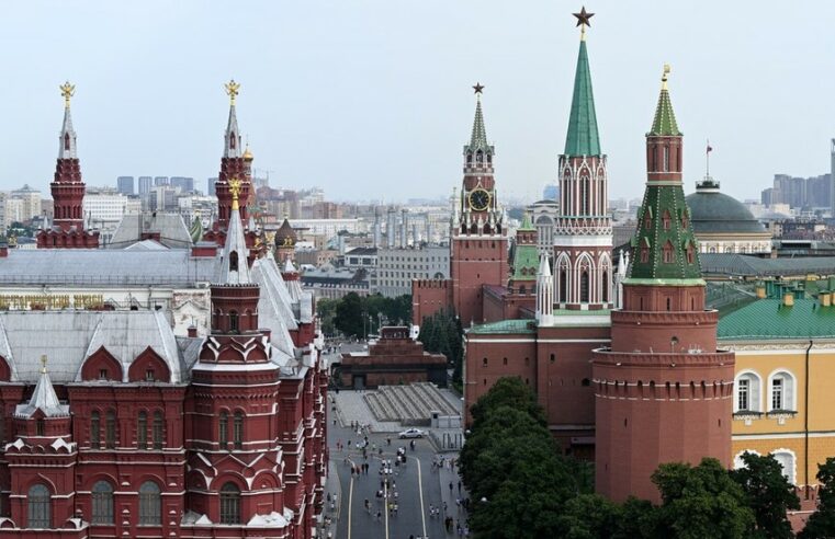 Pedidos para banir russos do Ocidente são como nazistas – Kremlin – RT World News