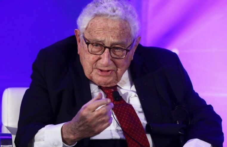 Kissinger explica como o mundo foi levado ao ‘limite da guerra’ — RT World News