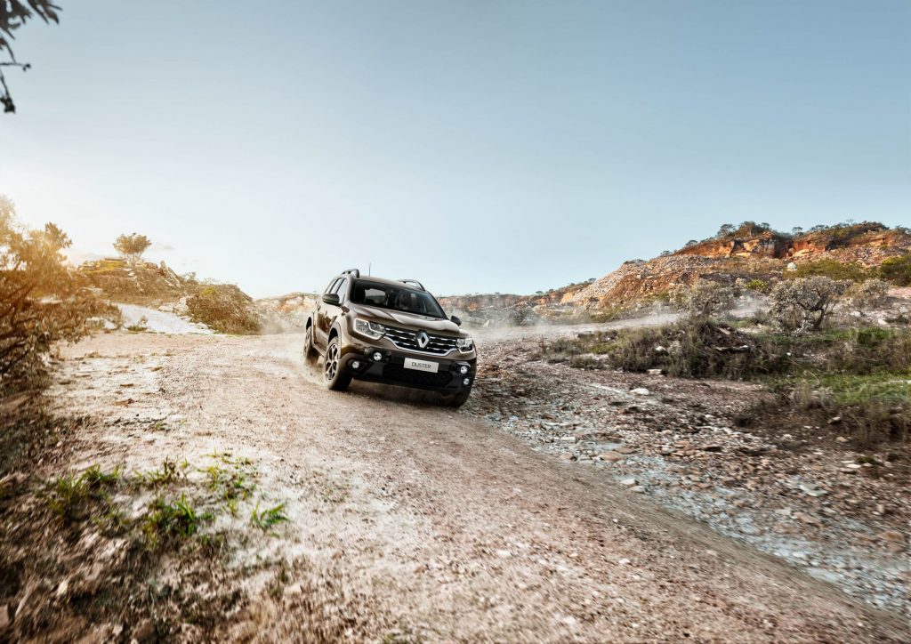 O Renault Duster acaba de receber nova versão de entrada, a Intense com transmissão manual, que chega para substituir um Zen