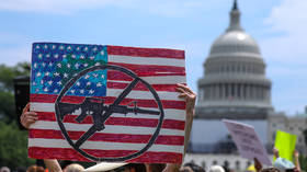 Legisladores americanos exigem explicações de fabricantes de armas