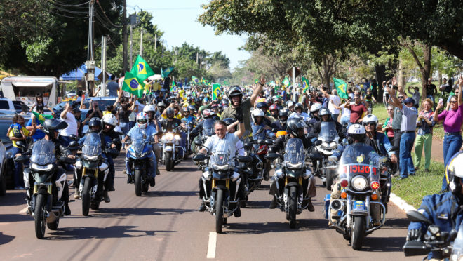 Bolsonaro gasta R$ 14 milhões com cartões corporativos em um ano