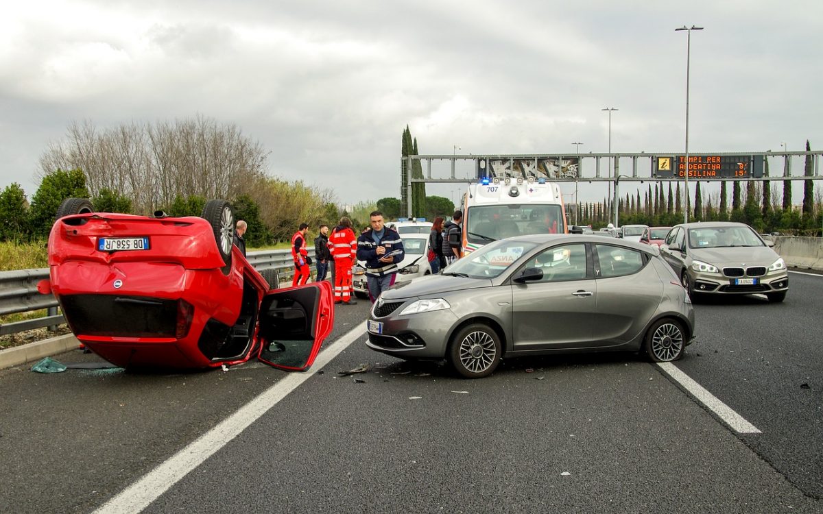 Acidentes e mortes em rodovias1 voltam a aumentar após 1 anos