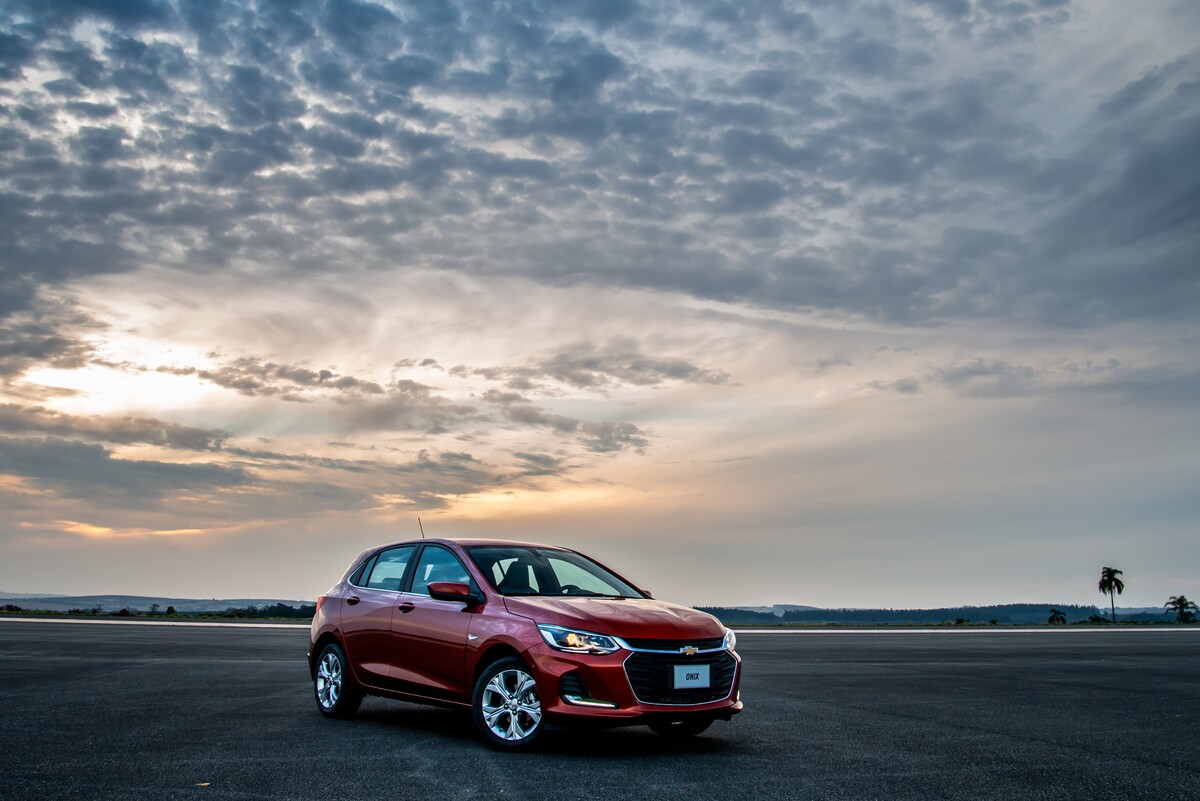 Apenas três versões do Chevrolet Onix custam até R$ 85 mil;  saiba quais