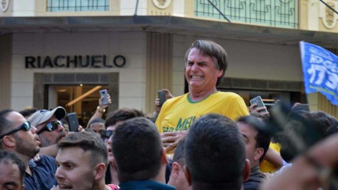 Bolsonaro relembra quatro anos de facada: “Atentado contra a democracia”