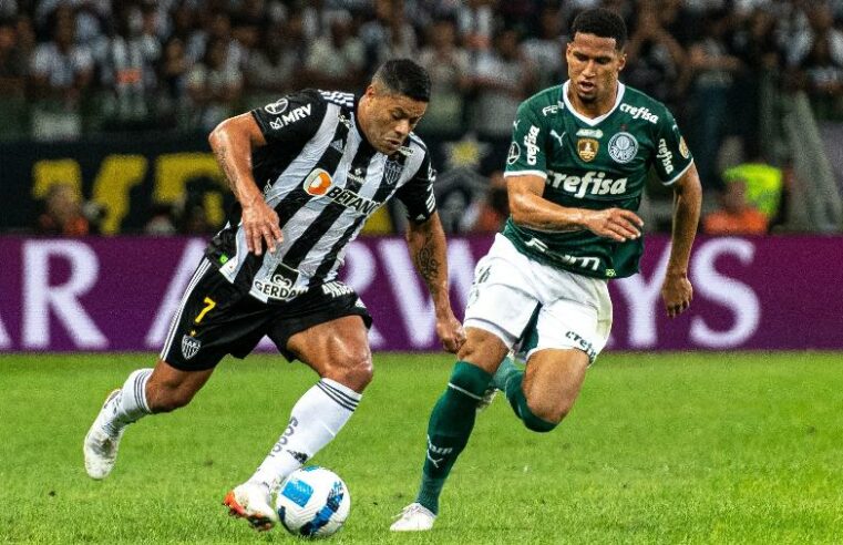 Cuca explica eliminação do Galo e exime vilão alvinegro