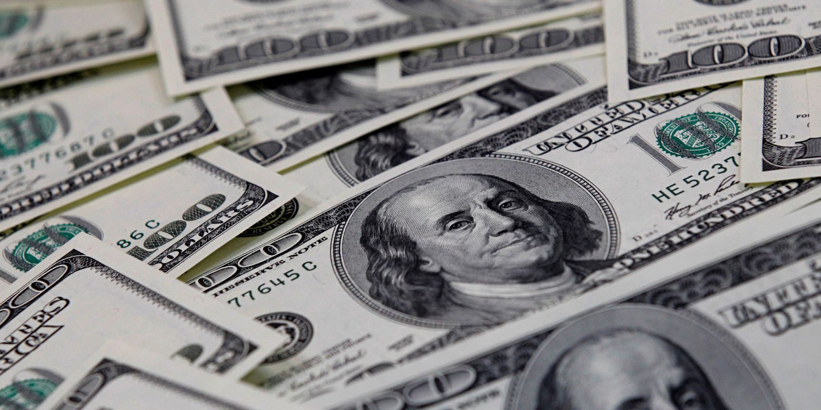 Dólar cai para R$ 5,14 em dia de anúncio da equipe de transição