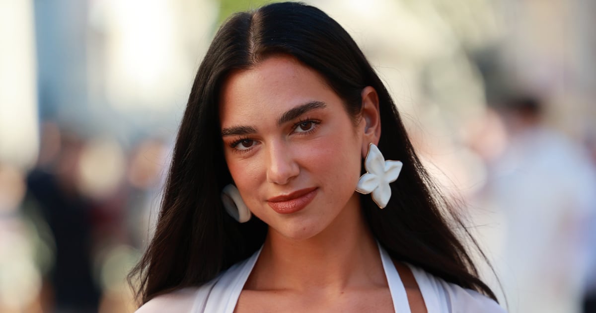 Dua Lipa usa vestido branco no casamento de Jacquemus