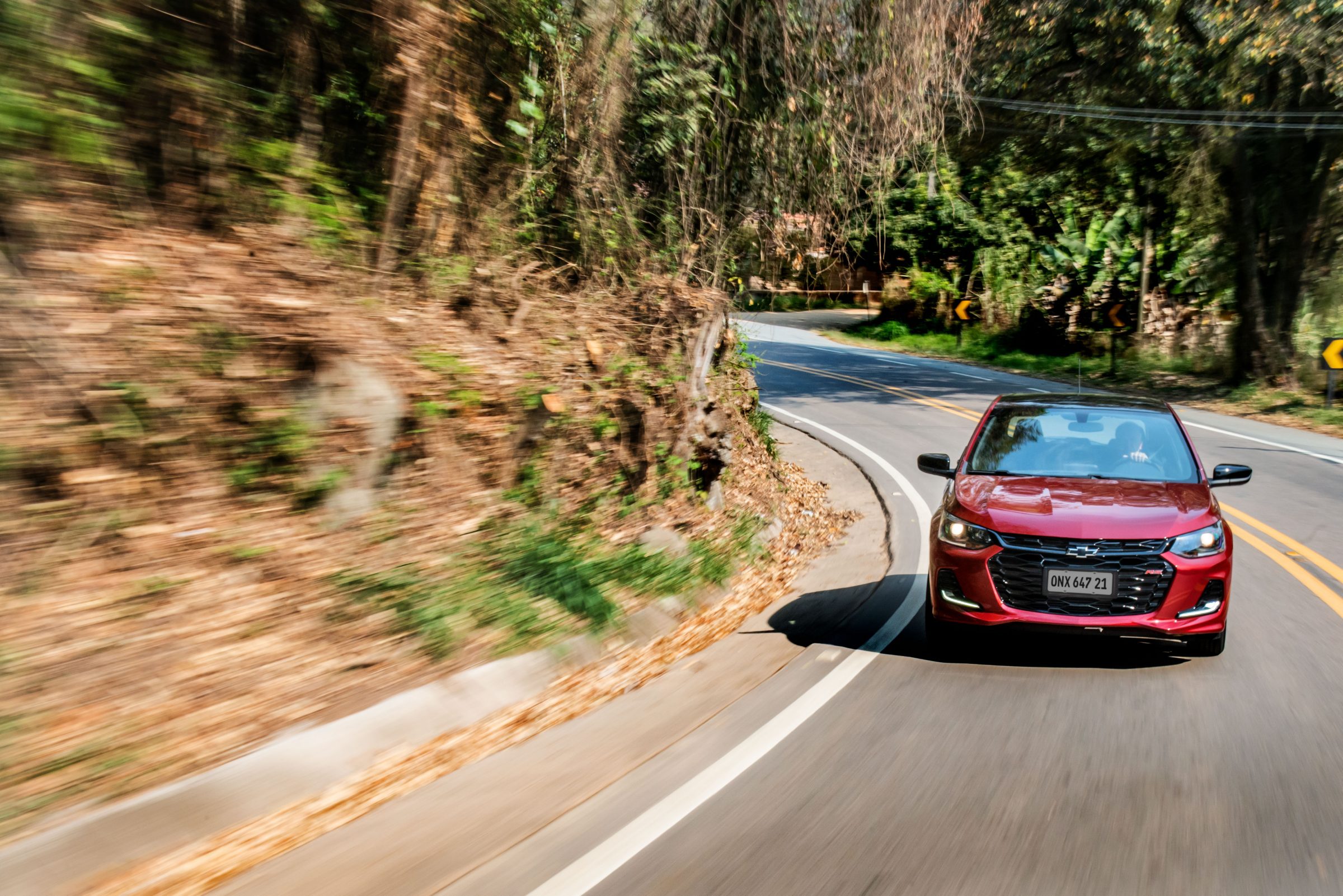 ESSE é custo-benefício do Chevrolet Onix RS 2023