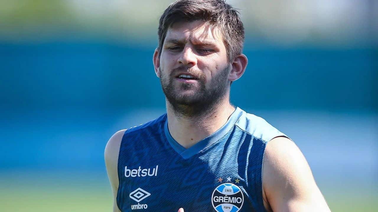 Exame aponta lesão e Kannemann continua fora do Grêmio