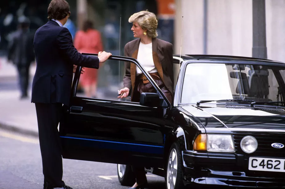 Ford Escort da Princesa Diana é vendido;  veja preço e detalhes do veículo