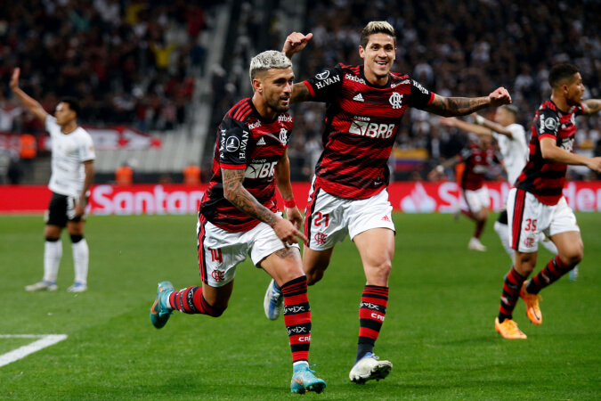 Ídolo do Flamengo defende Paulo Sousa e elege culpado por má fase: “Time tenso”