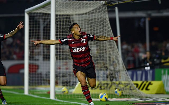 João Gomes lidera ranking de desarmes entre jogadores da Série A do Brasileirão – Flamengo – Notícias e jogo do Flamengo