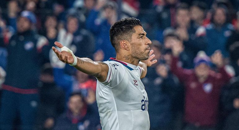 Luis Suárez viraliza em vestiário mais simples da Liga Uruguaia; confira – Esportes