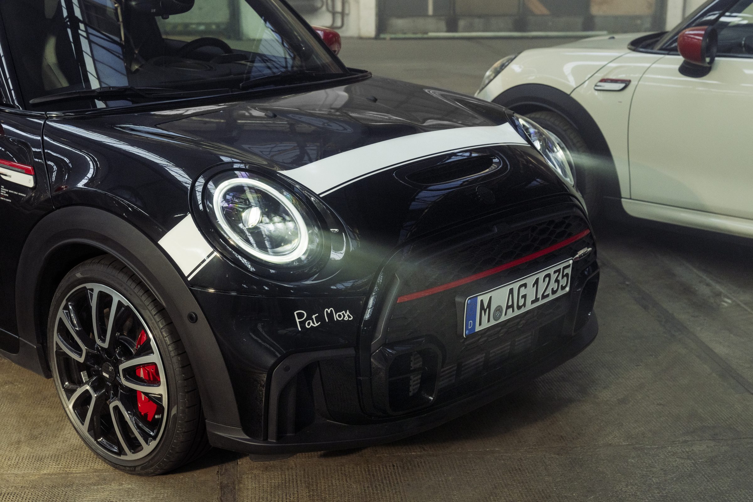 MINI lança edição especial John Cooper Works – Pat Moss Edition