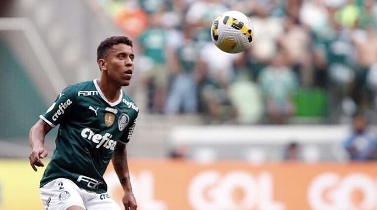 Marcos Rocha comete bobagem e prejudica o Palmeiras