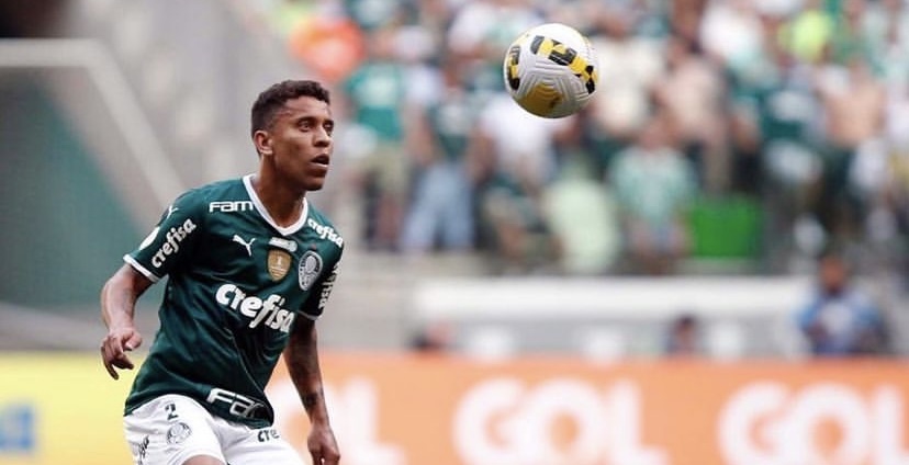 Marcos Rocha comete bobagem e prejudica o Palmeiras