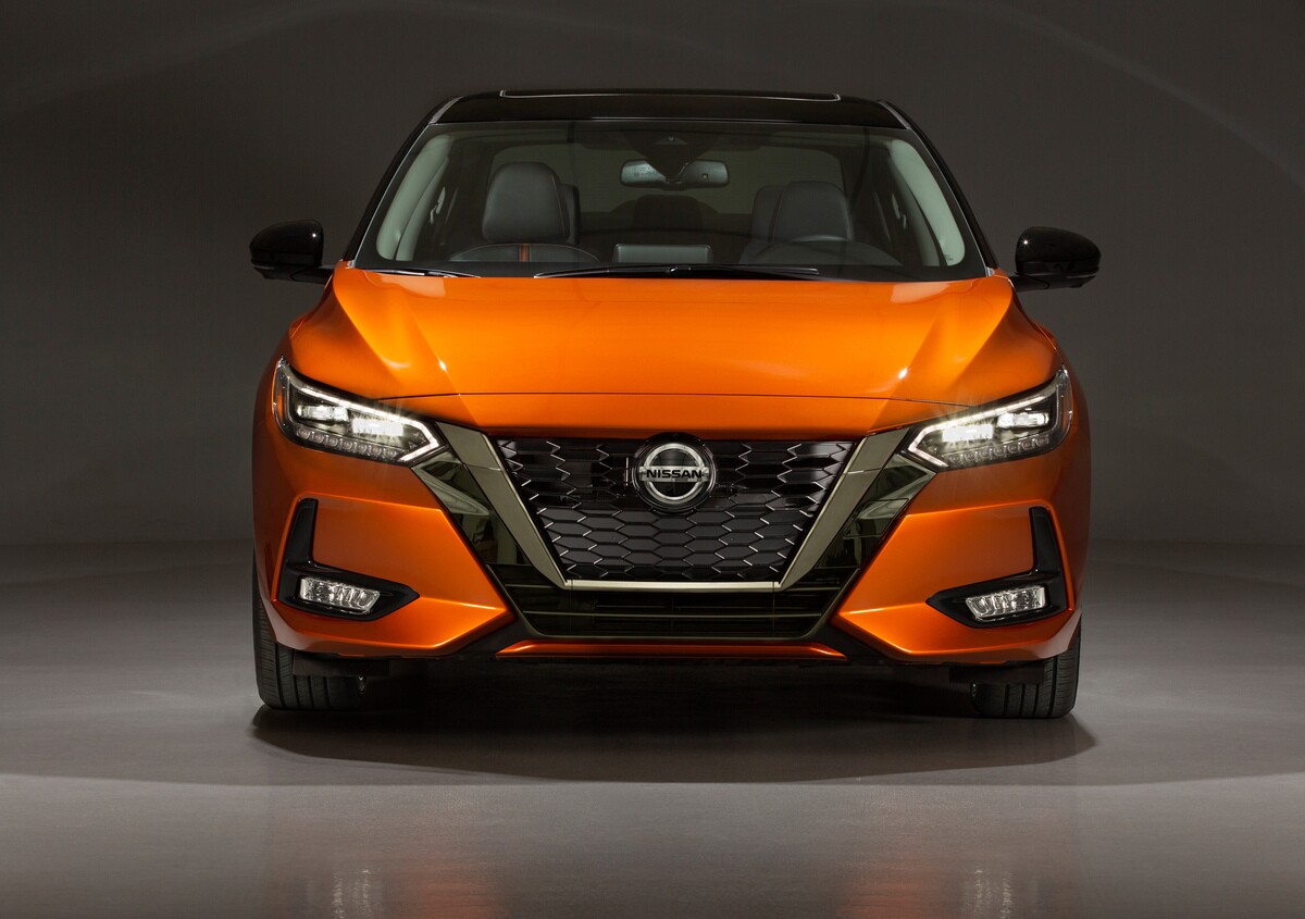 Novo Nissan Sentra chega ao Brasil em 2023 já tem concorrentes