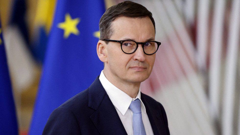 Polônia alerta para ‘implosão’ da UE por conflito na Ucrânia — RT World News