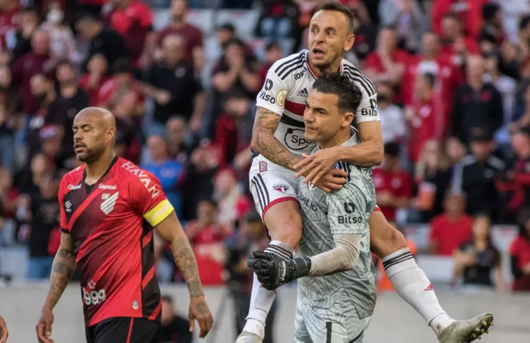 Rogério Ceni sai em defesa de medalhão do São Paulo que “deu bobeira”