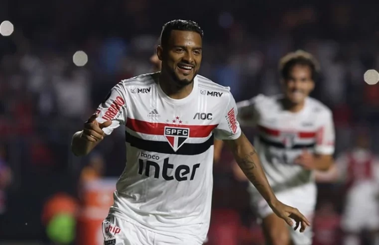 São Paulo encaminha renovação com jogador com mais de 300 jogos pelo clube