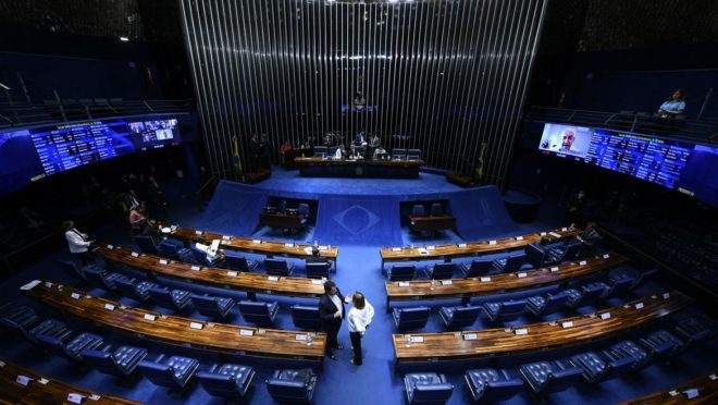 Senado aprova MP que regulamenta teletrabalho no Brasil