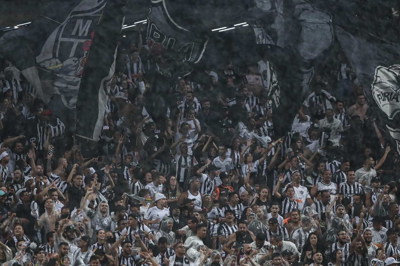 Trio vencedor publica foto e anima torcedores do Galo