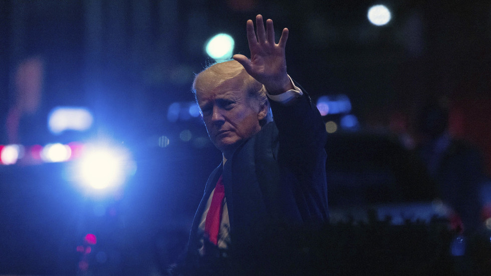 Trump ‘se decidiu’ sobre a corrida presidencial de 2024 – legislador sênior – RT World News